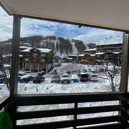 A 2 Min Des Pistes